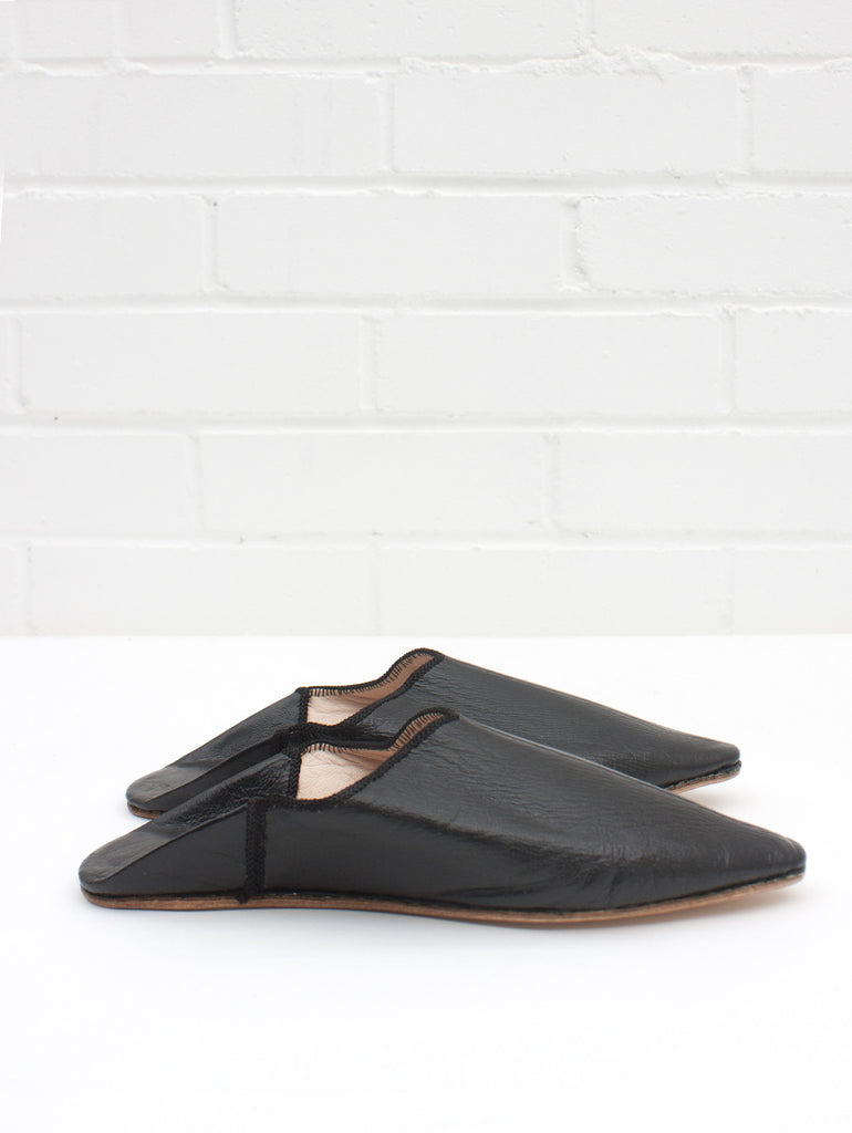 Moroccan Plain Pointed Babouche Slippers, Black (Pack of 2) | Bohemia Design
