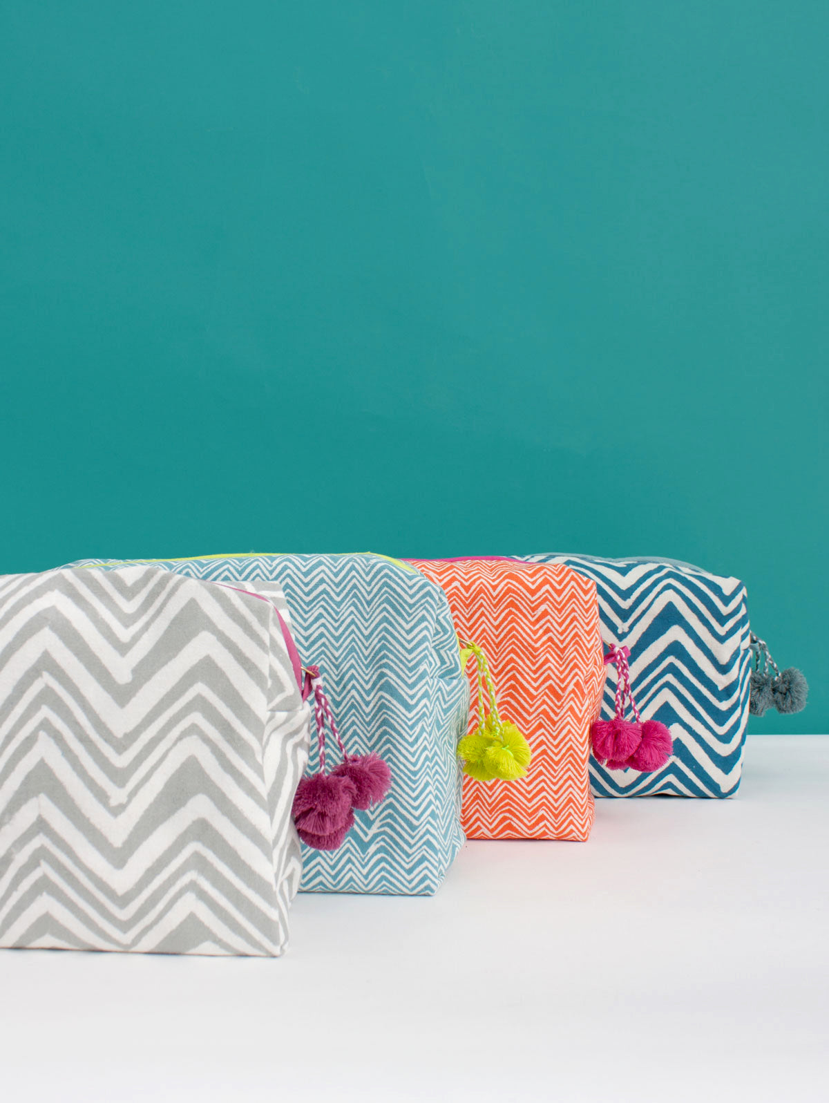 Zig Zag Washbag, Grey | Bohemia Design