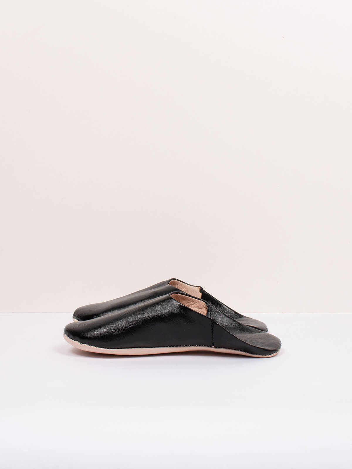 Moroccan mules babouche basic slippers in black leather by Bohemia Design