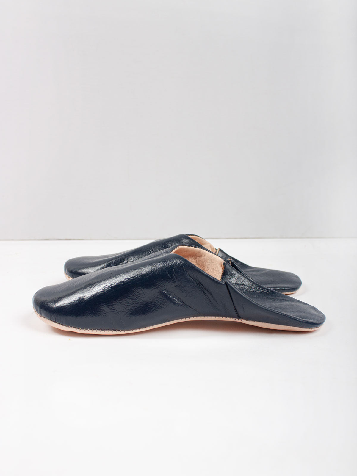 Bohemia Wholesale mens Moroccan babouche slippers in indigo leather