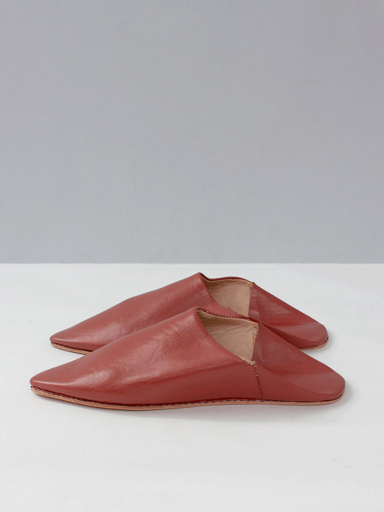Moroccan Mens Pointed Babouche Slippers, Terracotta